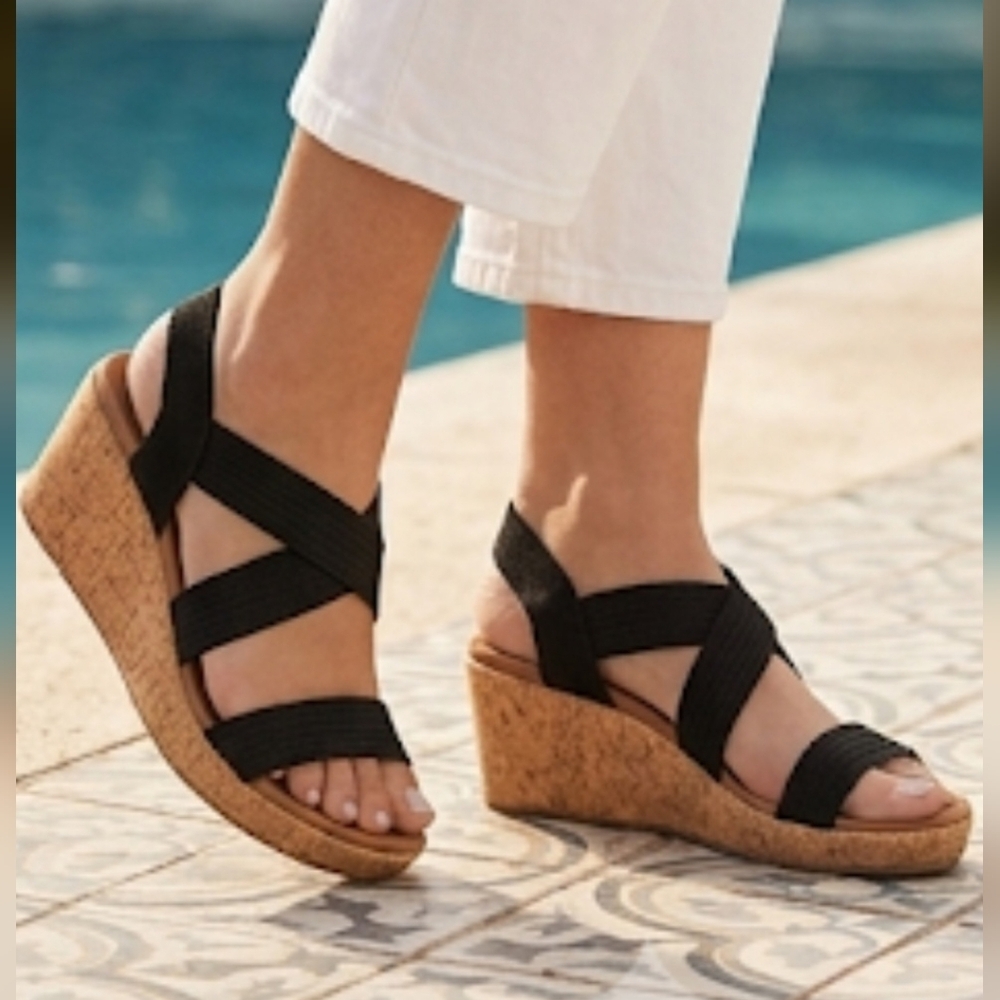 🌷👡 NWOT Skechers Arch Fit Beverlee Wedge Sandals Black Elastic🌷 Size 10